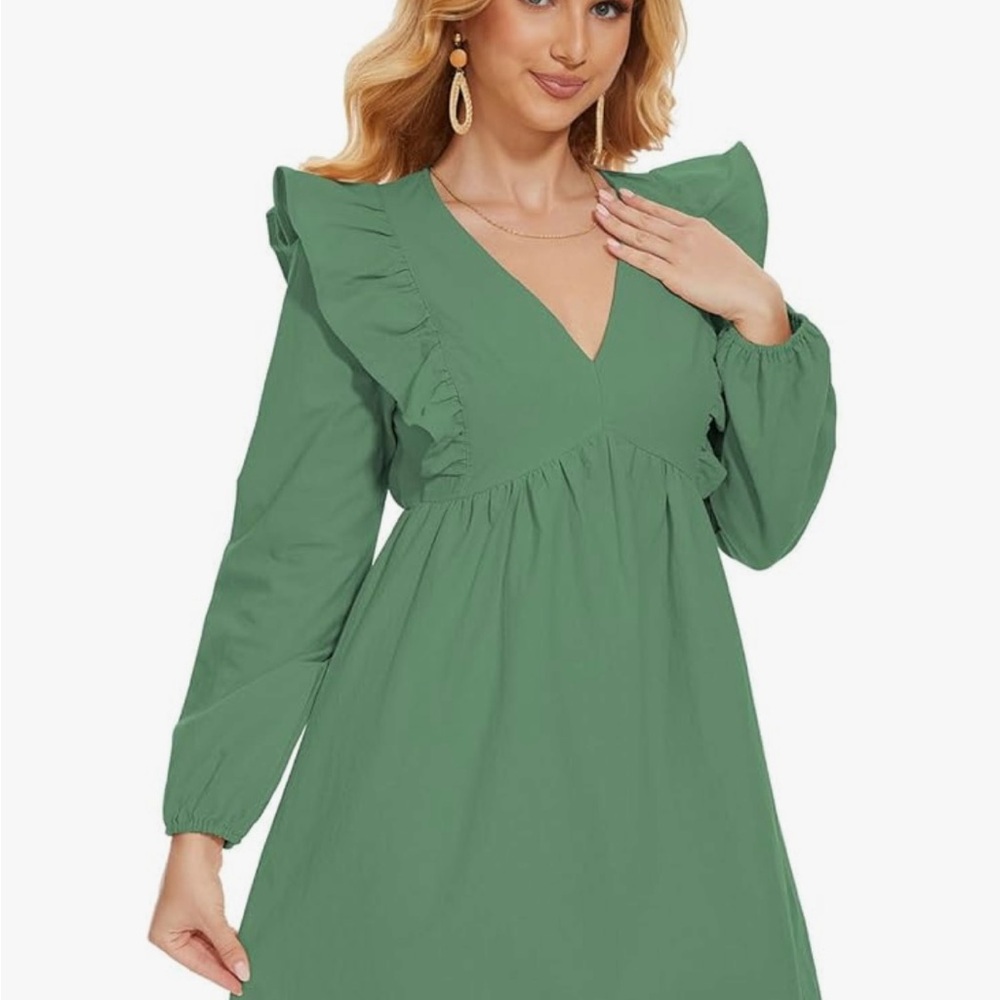 Fancyinn Elegant Green Garment
0040 - Picture 5 of 9